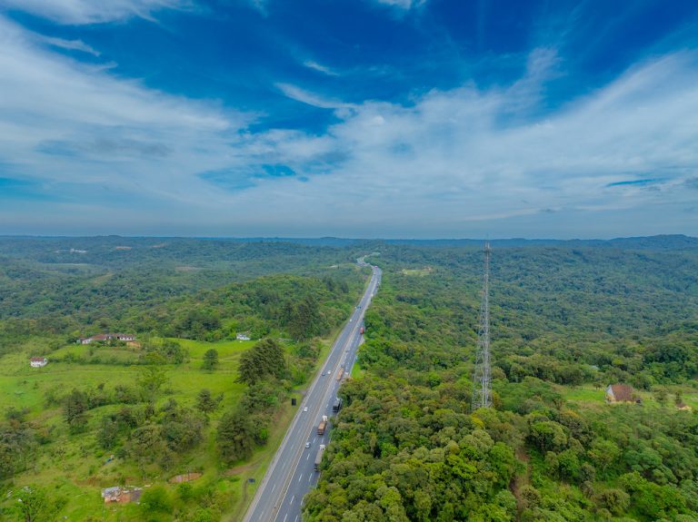Fluxo nas rodovias aumenta no feriado de Páscoa e EPR Litoral Pioneiro mobiliza operação especial na BR-277