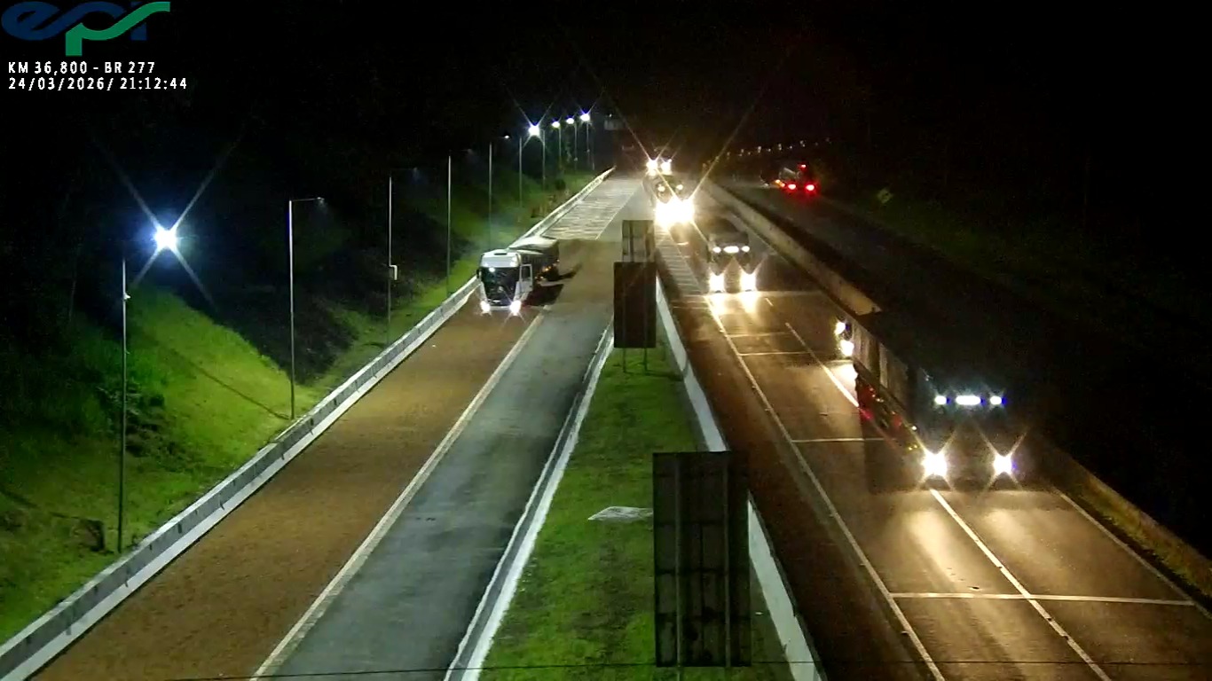 Área de escape da BR-277 evita acidente após caminhão apresentar problema nos freios