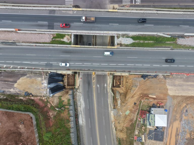 EPR Litoral Pioneiro inicia série de operações para instalação de vigas em pontes e viadutos da BR–277