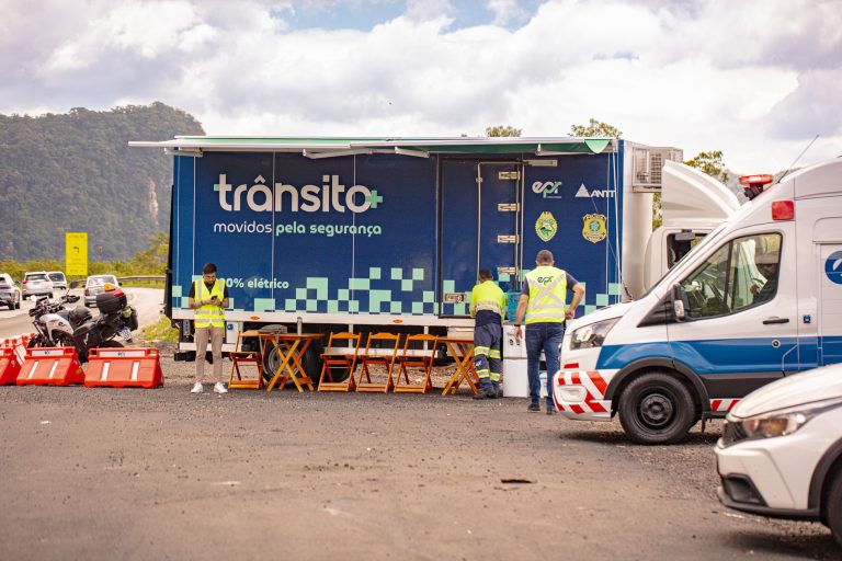 Feriado do Dia do Trabalhador irá movimentar as rodovias entre Curitiba e o Litoral do Paraná