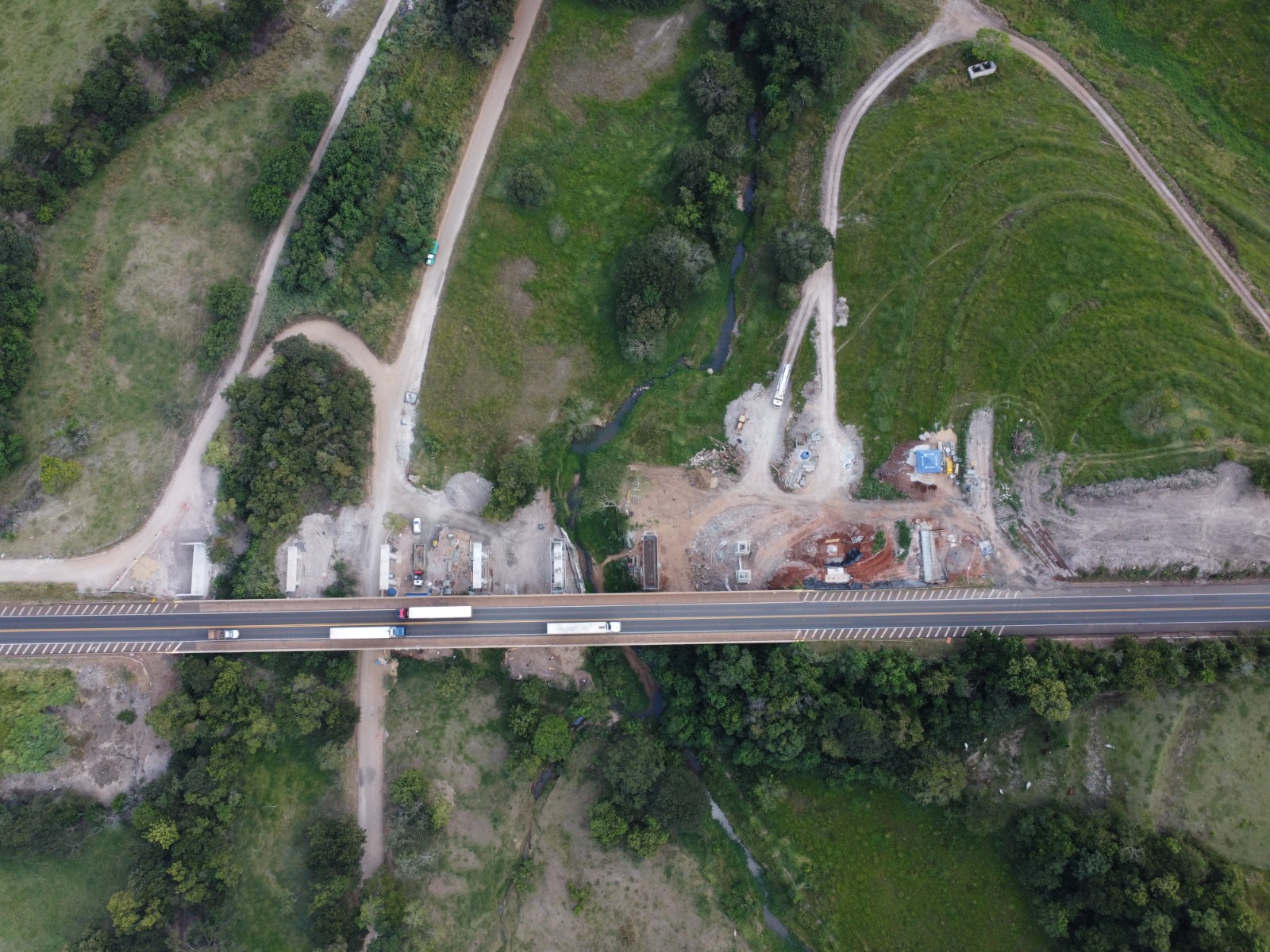 EPR Litoral Pioneiro realiza operações especiais na BR-153 para obras de duplicação em Jacarezinho