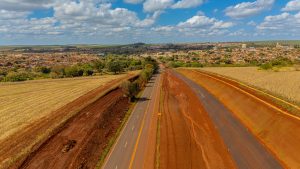 Duplicação BR-369: EPR Litoral Pioneiro inicia pavimentação de novas faixas da rodovia