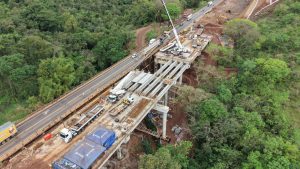 Construção da nova ponte sobre o Rio Ubá chega a 80% de execução