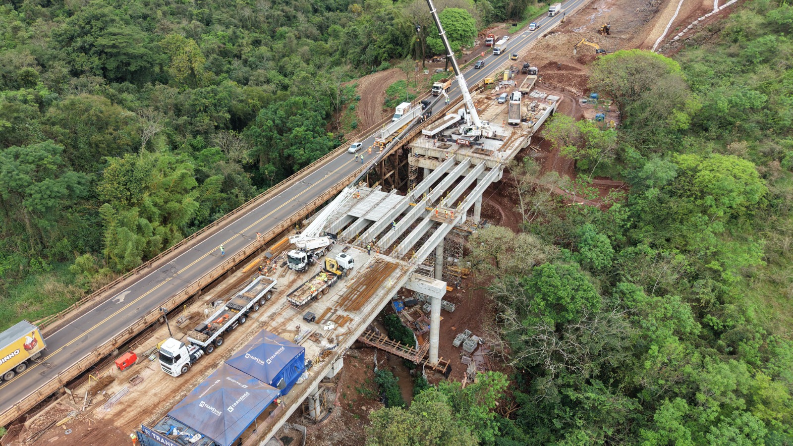 Construção da nova ponte sobre o Rio Ubá chega a 80% de execução